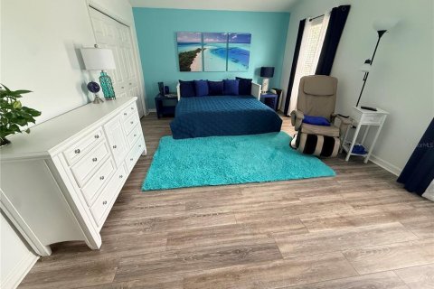 Townhouse in Tampa, Florida 2 bedrooms, 153.94 sq.m. № 2381255 - photo 18