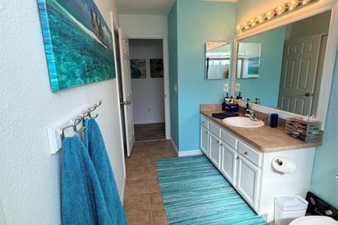 Townhouse in Tampa, Florida 2 bedrooms, 153.94 sq.m. № 2381255 - photo 13