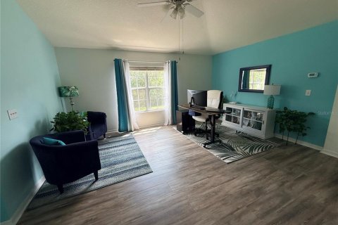 Townhouse in Tampa, Florida 2 bedrooms, 153.94 sq.m. № 2381255 - photo 15