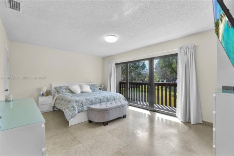 Adosado en venta en Miami, Florida, 2 dormitorios, 123.56 m2 № 2041722 - foto 17