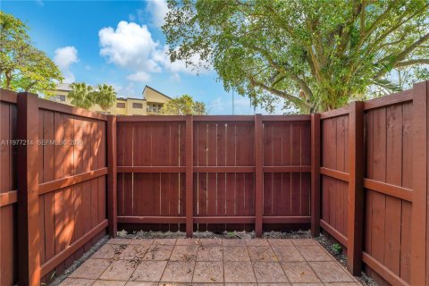 Adosado en venta en Miami, Florida, 2 dormitorios, 123.56 m2 № 2041722 - foto 8