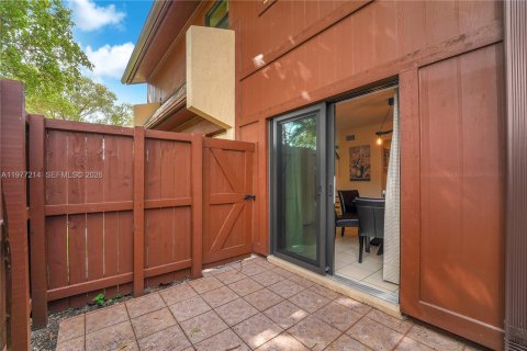 Adosado en venta en Miami, Florida, 2 dormitorios, 123.56 m2 № 2041722 - foto 7