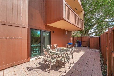 Adosado en venta en Miami, Florida, 2 dormitorios, 123.56 m2 № 2041722 - foto 13