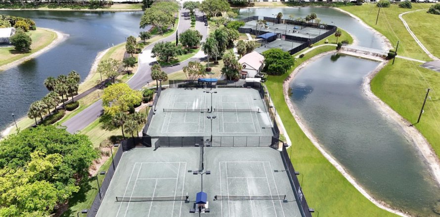 Casa en Boca Raton, Florida 5 dormitorios, 286.05 m2 № 1168706