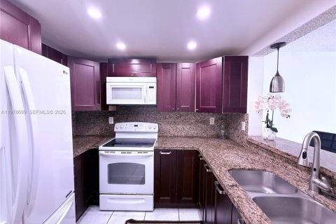 Villa ou maison à louer à Miami, Floride: 3 chambres, 118.64 m2 № 2046447 - photo 14