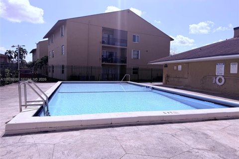 Villa ou maison à louer à Miami, Floride: 3 chambres, 118.64 m2 № 2046447 - photo 22