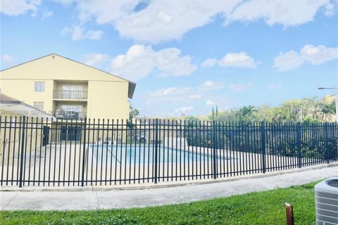 Villa ou maison à louer à Miami, Floride: 3 chambres, 118.64 m2 № 2046447 - photo 21