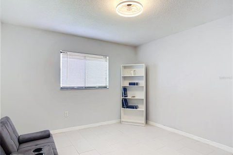 Condo in Venice, Florida, 2 bedrooms № 2220756 - photo 24