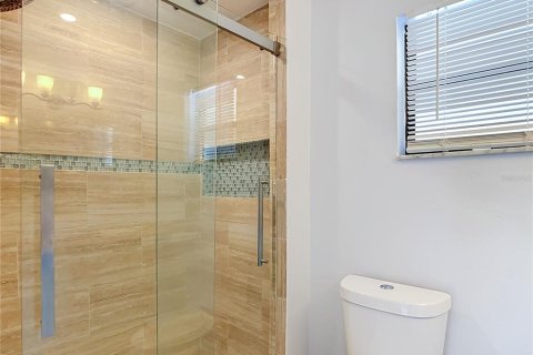 Condo in Venice, Florida, 2 bedrooms № 2220756 - photo 20