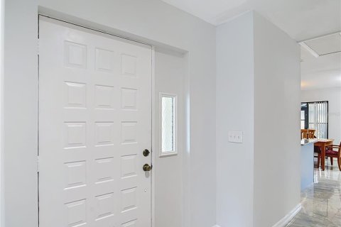 Condo in Venice, Florida, 2 bedrooms № 2220756 - photo 3