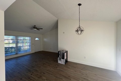 Villa ou maison à vendre à Sunrise, Floride: 5 chambres, 119.19 m2 № 2251677 - photo 12