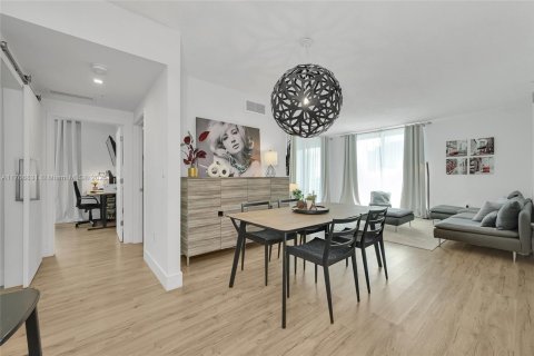Copropriété à vendre à Miami, Floride: 3 chambres, 122.45 m2 № 1698242 - photo 4
