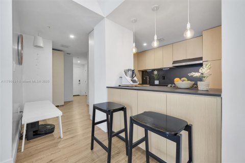 Copropriété à vendre à Miami, Floride: 3 chambres, 122.45 m2 № 1698242 - photo 9