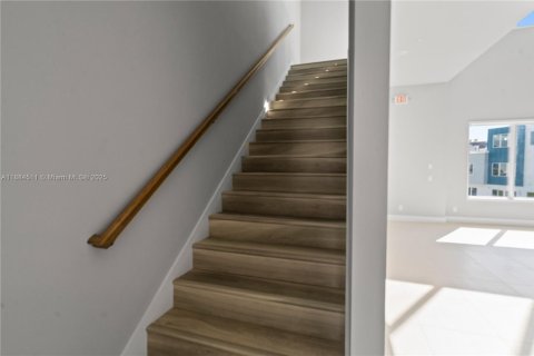 Купить таунхаус в Киссимми, Флорида 5 спален, 160.35м2, № 1931352 - фото 6