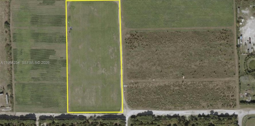 Коммерческая недвижимость в Майами, Флорида № 2047254