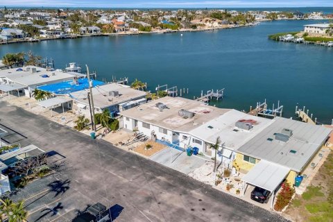 Villa ou maison à vendre à Holmes Beach, Floride: 2 chambres, 90.86 m2 № 1787365 - photo 12