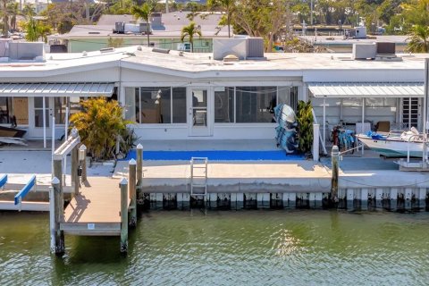 House in Holmes Beach, Florida 2 bedrooms, 90.86 sq.m. № 1787365 - photo 2