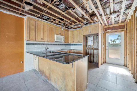 Villa ou maison à vendre à Holmes Beach, Floride: 2 chambres, 90.86 m2 № 1787365 - photo 15
