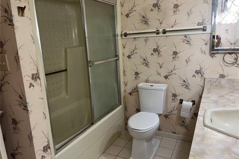 House in Tavares, Florida 3 bedrooms, 215.25 sq.m. № 1765563 - photo 19