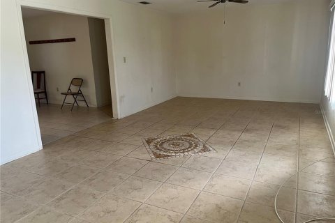 House in Tavares, Florida 3 bedrooms, 215.25 sq.m. № 1765563 - photo 6