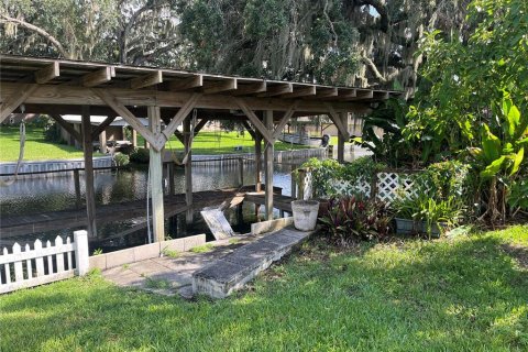 House in Tavares, Florida 3 bedrooms, 215.25 sq.m. № 1765563 - photo 25