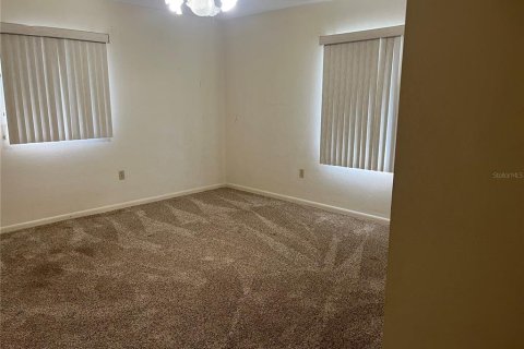 House in Tavares, Florida 3 bedrooms, 215.25 sq.m. № 1765563 - photo 14