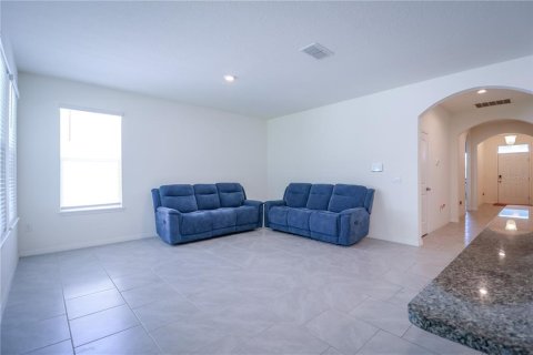 Casa en venta en Kissimmee, Florida, 4 dormitorios, 199.18 m2 № 1918395 - foto 11