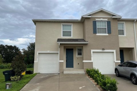 Townhouse in Davenport, Florida 3 bedrooms, 150.97 sq.m. № 1901782 - photo 1