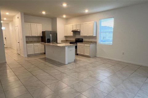 Townhouse in Davenport, Florida 3 bedrooms, 150.97 sq.m. № 1901782 - photo 2