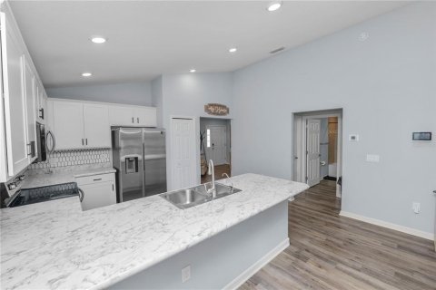 House in Davenport, Florida 3 bedrooms, 139.07 sq.m. № 1909633 - photo 12
