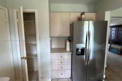 Купить виллу или дом в Пальметто-Бей, Флорида 3 спальни, 108.14м2, № 1993860 - фото 8