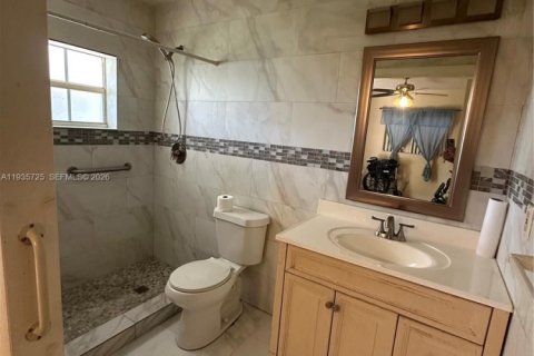 Купить виллу или дом в Пальметто-Бей, Флорида 3 спальни, 108.14м2, № 1993860 - фото 15