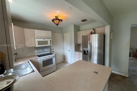 Купить виллу или дом в Пальметто-Бей, Флорида 3 спальни, 108.14м2, № 1993860 - фото 7