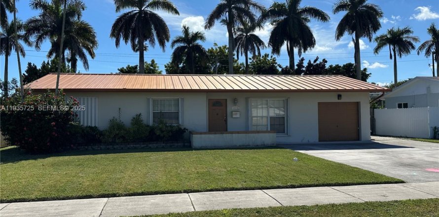 Casa en Palmetto Bay, Florida 3 dormitorios, 108.14 m2 № 1993860