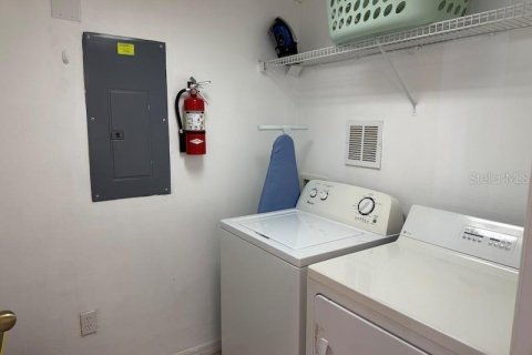 Touwnhouse à vendre à Kissimmee, Floride: 3 chambres, 119.47 m2 № 2107398 - photo 5