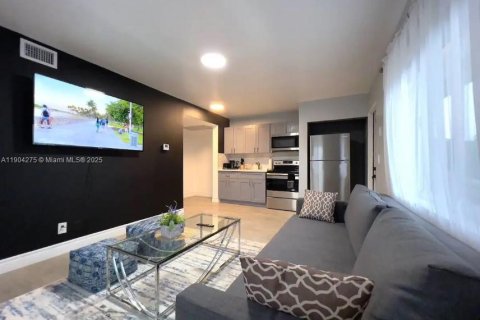 Commercial property in Hollywood, Florida № 1954882 - photo 22