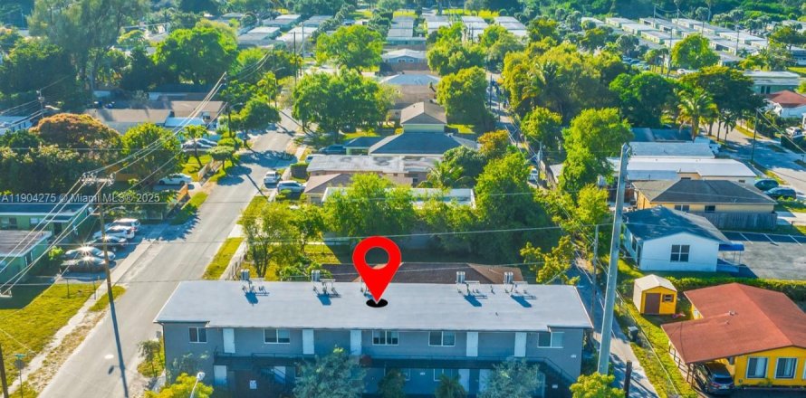 Propiedad comercial en Hollywood, Florida № 1954882