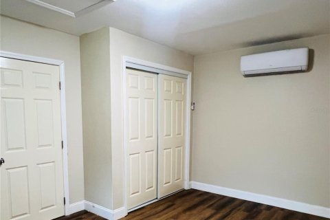 House in Orlando, Florida 1 bedroom, 50.54 sq.m. № 2231909 - photo 8