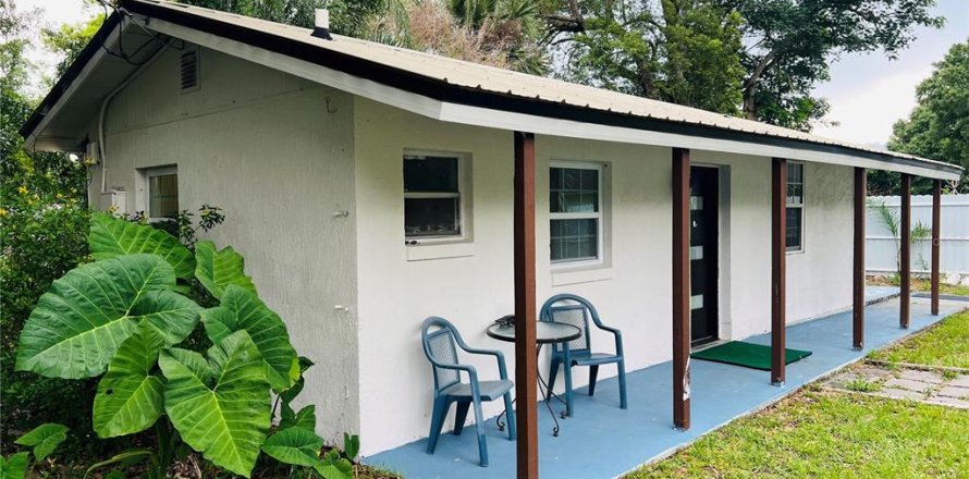 House in Orlando, Florida 1 bedroom, 50.54 sq.m. № 2231909