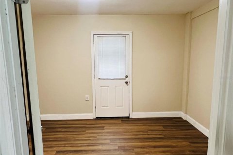 House in Orlando, Florida 1 bedroom, 50.54 sq.m. № 2231909 - photo 9