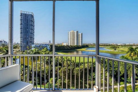 Condominio en venta en Hallandale Beach, Florida, 1 dormitorio, 78.97 m2 № 1985542 - foto 23