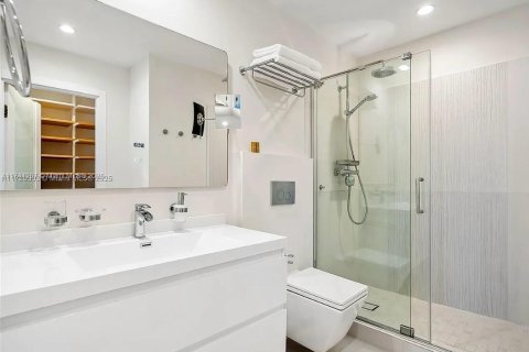 Condominio en venta en Hallandale Beach, Florida, 1 dormitorio, 78.97 m2 № 1985542 - foto 17