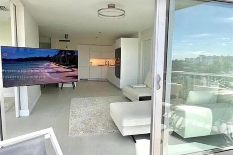 Condominio en venta en Hallandale Beach, Florida, 1 dormitorio, 78.97 m2 № 1985542 - foto 22