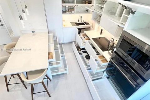 Condominio en venta en Hallandale Beach, Florida, 1 dormitorio, 78.97 m2 № 1985542 - foto 8