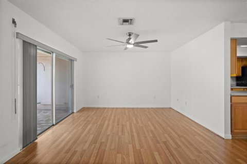 Casa en venta en Pinellas Park, Florida, 2 dormitorios, 100.8 m2 № 1565052 - foto 6