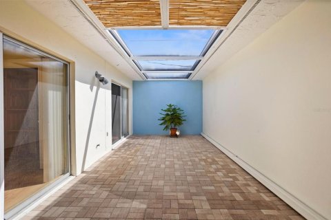 Casa en venta en Pinellas Park, Florida, 2 dormitorios, 100.8 m2 № 1565052 - foto 14