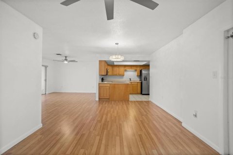 Casa en venta en Pinellas Park, Florida, 2 dormitorios, 100.8 m2 № 1565052 - foto 17