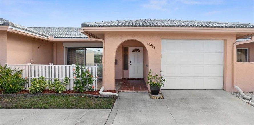 Casa en Pinellas Park, Florida 2 dormitorios, 100.8 m2 № 1565052