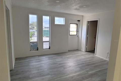 Propiedad comercial en alquiler en Englewood, Florida № 1885277 - foto 19