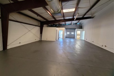 Propiedad comercial en alquiler en Englewood, Florida № 1885277 - foto 13
